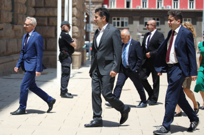 От Продължаваме Промяната Демократична България дойдоха на Дондуков 2