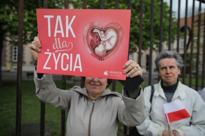 Полският парламент отхвърли декриминализирането на абортите