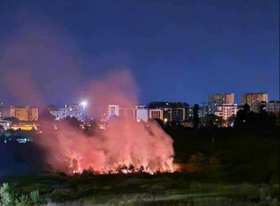 Пожар горя тази нощ между столичните квартали "Обеля" и "Надежда"