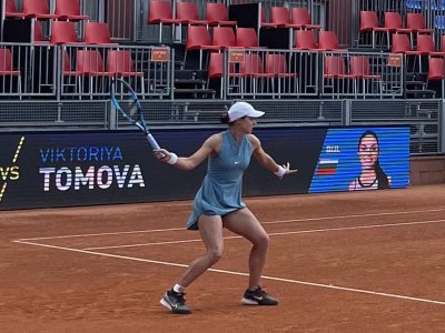 Виктория Томова отстъпи на четвъртфиналите на турнира WTA 250 в Прага