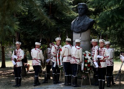Почитат рождението на Васил Левски в цялата страна (СНИМКИ)