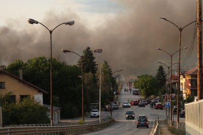 Складове на фирма за фойерверки и други пиротехнически средства между