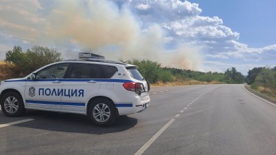 Образувани са досъдебни производства за пожарите които вчера горяха на