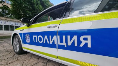Полицията в Перник задържа двама непълнолетни за побой над 56-годишна жена