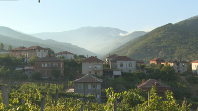 Пожарът на българо гръцката граница отново започна да се разраства Заради