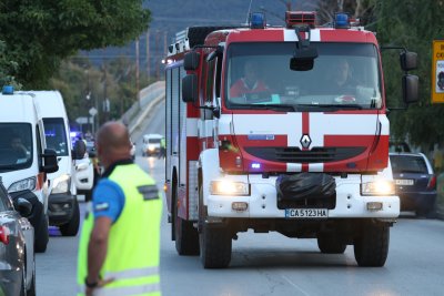 Разказ от огнения ад край Елин Пелин: Пред БНТ говорят пожарникарите спасители
