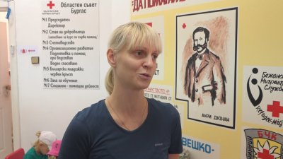 "Не искам да съм бежанец тук, а да се чувствам човек": В Бургас откриха нов бежански център