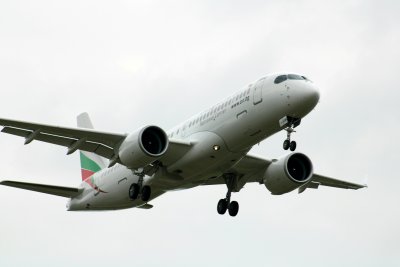 "България Еър" променя полетите си до Тел Авив заради усложнената обстановка в Израел