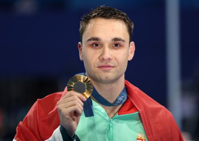 Крищоф Милак спечели златото на 100 метра бътерфлай на Игрите в Париж