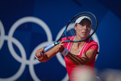 Виктория Томова отпадна в първия кръг на турнира от категория WTA 1000 в Торонто