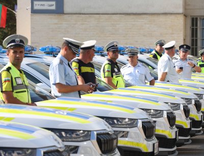 Екипи на "Пътна полиция" получиха нови автомобили