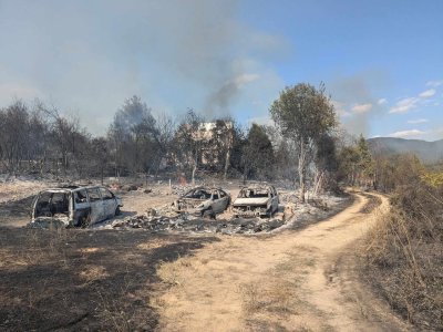 Пламъци обхванаха Дондуково в община Брезово, изгорели са вили