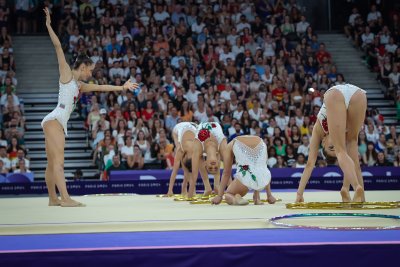 Българският ансамбъл по художествена гимнастика e в състав Магдалина Миневска