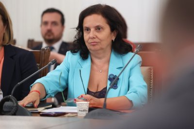 Служебният министър на правосъдието Мария Павлова би приела да остане