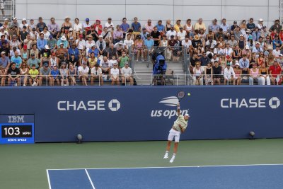 Григор Димитров се поздрави с победа в три сета на старта на US Open