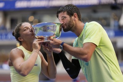 Сара Ерани и Андреа Вавасори спечелиха титлата в смесените двойки на US Open