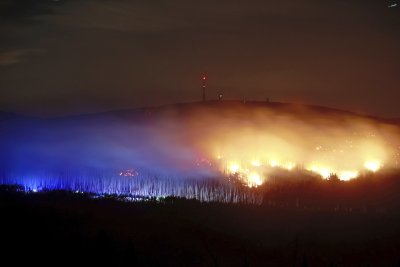 Около 500 души са евакуирани от планина в Германия заради голям горски пожар