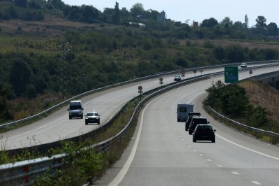 Временно ограничават движението в тръбата за Перник на тунел "Мало Бучино"