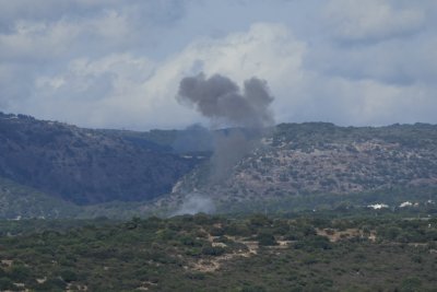 Израелски военни самолети започнаха да прелитат ниско над ливанската столица