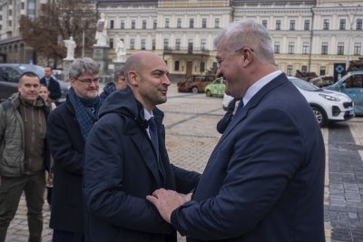 Франция подкрепя пътя на Украйна към членство в НАТО това