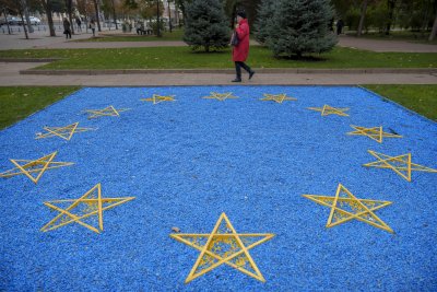 Двоен вот в Молдова днес гражданите ще избират нов