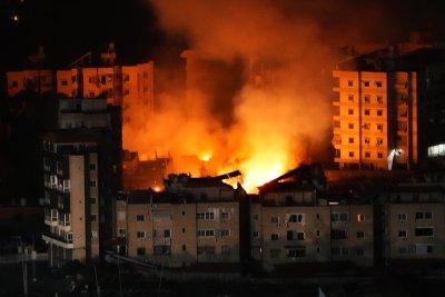 Поредна тежка нощ в Бейрут Израел нанесе серия удари по