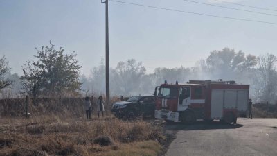 Пожарът в пловдивското село Катуница е локализиран, няма опасност за близките населени места