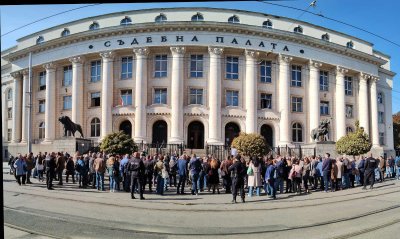 Адвокати протестираха срещу процедурата по избор на нов главен прокурор и номинацията на Сарафов