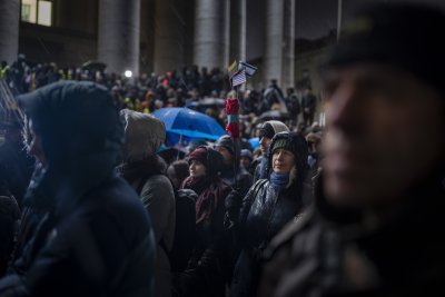 Многохиляден протест във Вилнюс срещу решението на социалдемократите които спечелиха