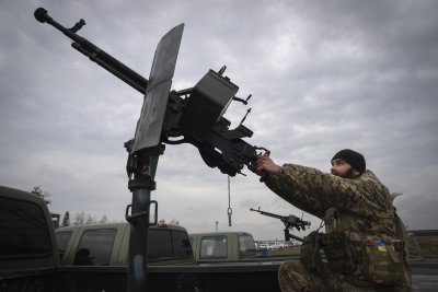 Атака с дронове срещу Киев - Украйна твърди, че в Черно море е разположен руски боен кораб