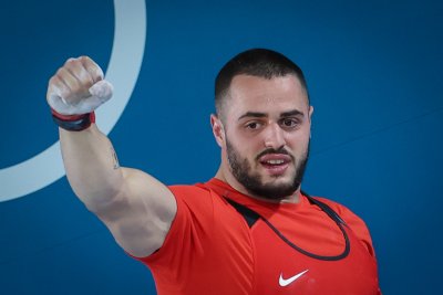 Bulgarian Karlos Nassar set two world records at Bahrain World Weightlifting Championships