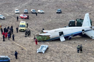 Руските власти заявиха че не трябва да се оповестяват хипотези