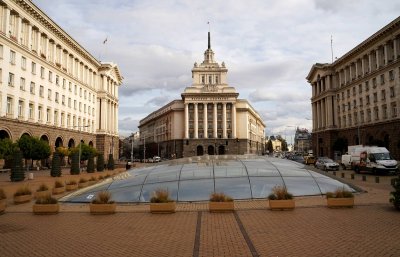 Правителство с компромиси или нови избори - какво си пожелават българите преди Коледа