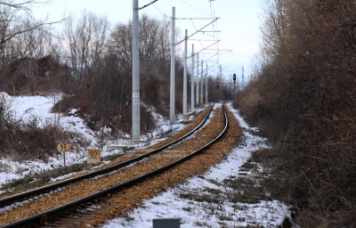 Временно е преустановено движението на влаковете между гарите Царева ливада