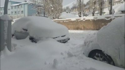 Лошо време на Балканите В Гърция снегът дъждът вятърът и