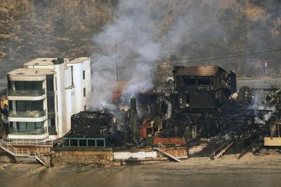 За замърсяване на водата заради пожарите предупредиха от Генералното ни консулство в Лос Анджелис