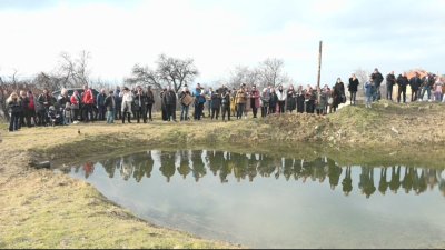 Ритуала “къпане на зетьове" извършват по повод Ивановден в несебърското село Кошарица