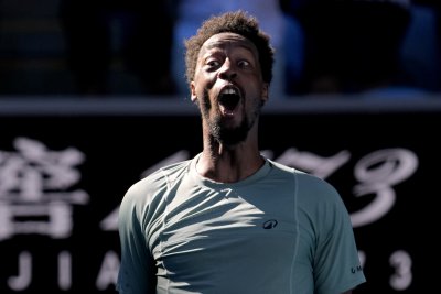 Монфис елиминира четвъртия в света Фриц в третия кръг на Australian Open