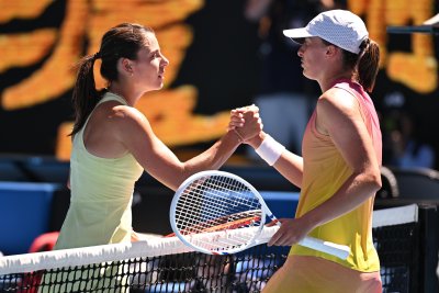 Ига Швьонтек се справи набързо с Ема Наваро за място на полуфиналите на Australian Open