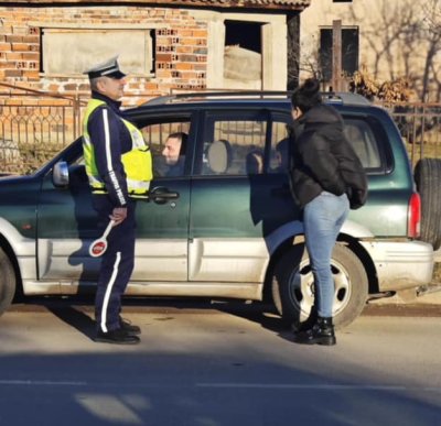 Влизай в колата да не стане лошо: Имало ли е агресия от страна на униформен?