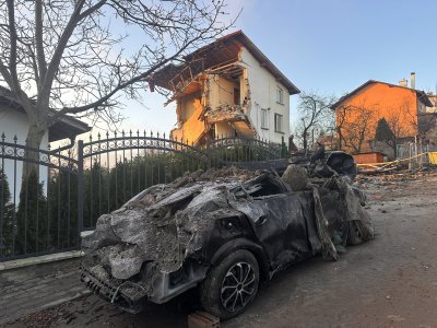 Какви са възможните версии за взрива в Банкя?
