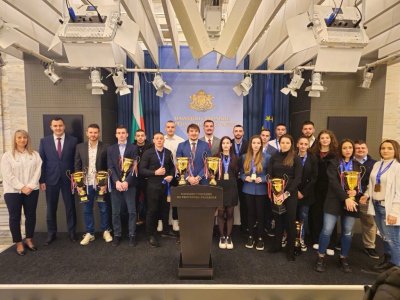 Народните представители поздравиха част от националите по кикбокс за представянето им на европейското в Атина