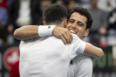 Франция и Испания постигнаха победи в първия кръг на квалификациите за Купа "Дейвис"