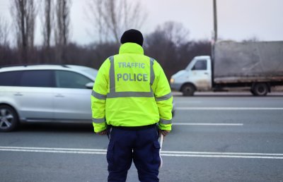 Специализирана полицейска акция се провежда по автомагистрала Тракия в сливенския