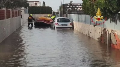 Два циклона връхлетяха бреговете на Италия и предизвикаха обилни валежи