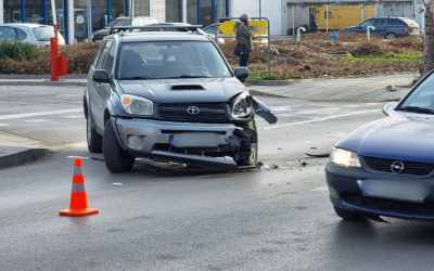 Майка и двете ѝ деца пострадаха при катастрофа в Русе