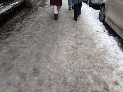 Гарантирано от Столичната община: С бодра крачка и към травматологията (СНИМКИ)