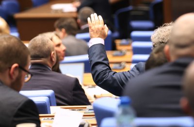 В парламента отново издигнаха дерогацията на дневен ред