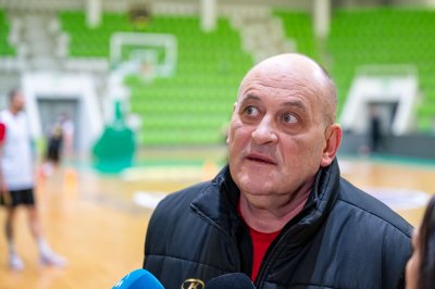 Росен Барчовски определи състава за домакинството на Швеция