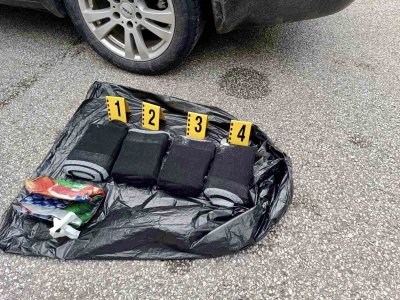 Cocaine worth 400,000 BGN seized during police operation near Simitli